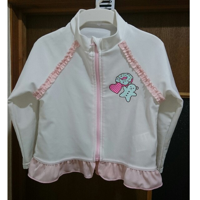 ラッシュガード☆90サイズ キッズ/ベビー/マタニティのキッズ服女の子用(90cm~)(水着)の商品写真