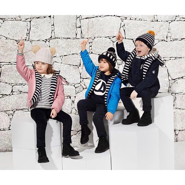 PETIT BATEAU(プチバトー)の新品 プチバトー 中綿 パフジャケット 12ans  ネイビー キッズ/ベビー/マタニティのキッズ服女の子用(90cm~)(ジャケット/上着)の商品写真