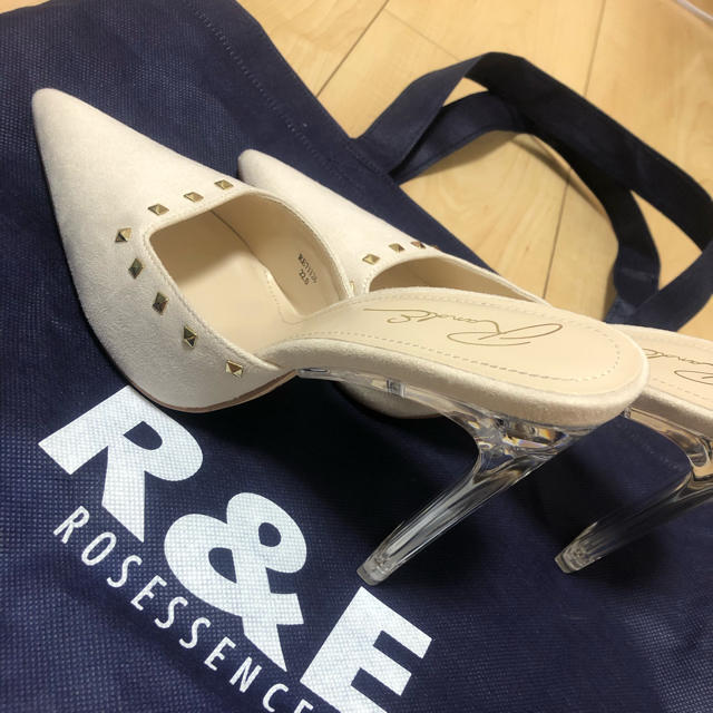 R&E(アールアンドイー)のR&E パンプス レディースの靴/シューズ(ハイヒール/パンプス)の商品写真