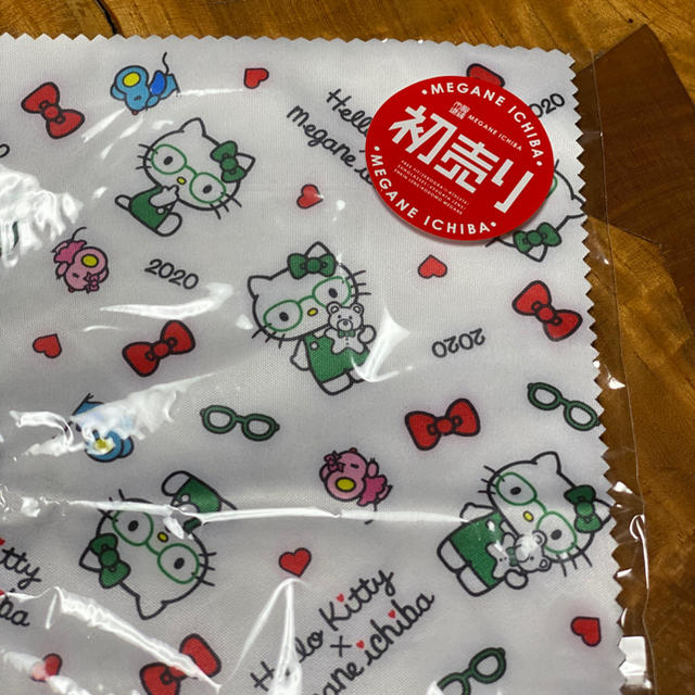 ハローキティ×眼鏡市場 メガネ拭き エンタメ/ホビーのエンタメ その他(その他)の商品写真