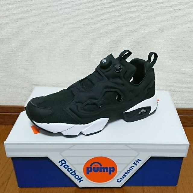 Reebok(リーボック)のReebok INSTAPUMP FURY OG/27.5cm メンズの靴/シューズ(スニーカー)の商品写真