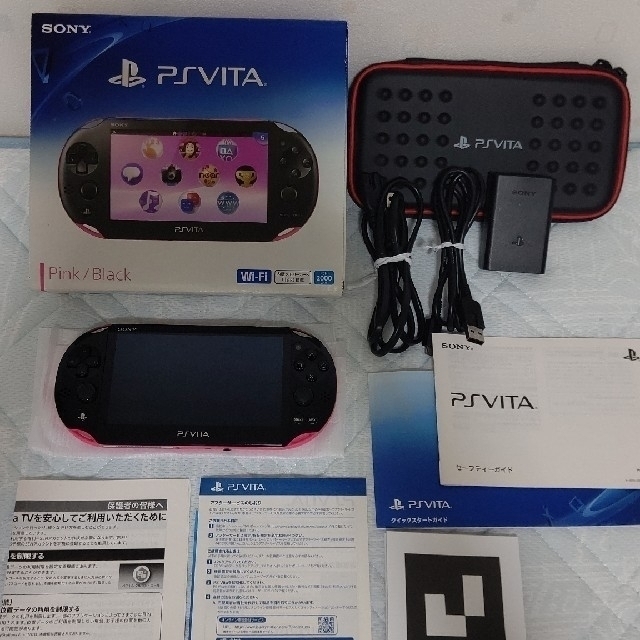 PS Vita PCH-2000 ピンクブラック＋ケース＋ソフト4本