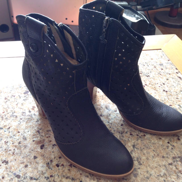 ANNA SUI(アナスイ)のANNA SUI ショートブーツ♥️ レディースの靴/シューズ(ブーツ)の商品写真