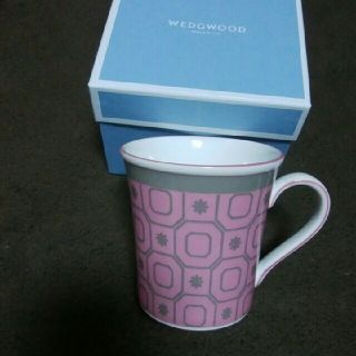 ウェッジウッド(WEDGWOOD)のウエッジウッドマグカップ(ピンク)(グラス/カップ)