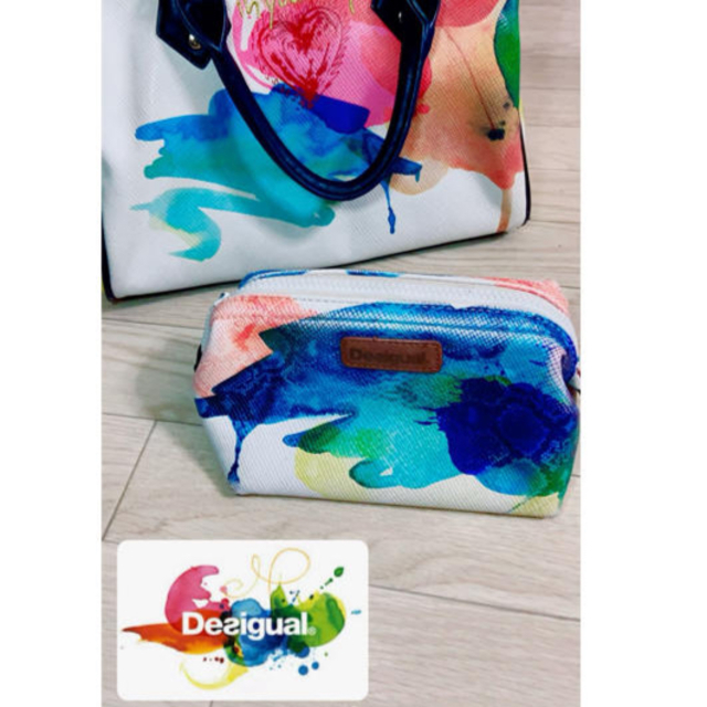 DESIGUAL(デシグアル)のDesigual♡大きめ♡ポーチ♡バニティ♡デシグアル レディースのファッション小物(ポーチ)の商品写真