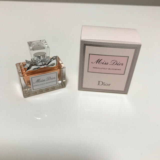 Dior(ディオール)のDior ミスディオール  アブソリュートリーブルーミング　5ml コスメ/美容の香水(香水(女性用))の商品写真