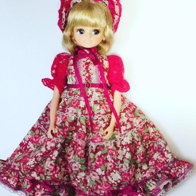 赤い薔薇ドレスセットリカちゃんキャッスルジェニーちゃん人形