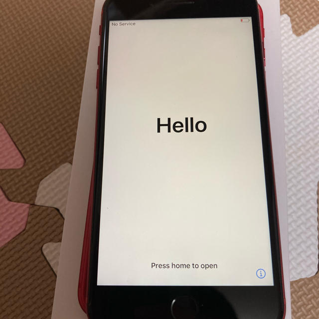 iPhone(アイフォーン)のiPhone 8 Plus RED 256GB【値下げ済】 スマホ/家電/カメラのスマートフォン/携帯電話(スマートフォン本体)の商品写真