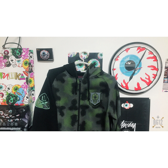 MISHKA(ミシカ)のmayu様専用 数量限定MISHKAパーカー メンズのジャケット/アウター(ミリタリージャケット)の商品写真