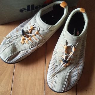 エレッセ(ellesse)のメグ様専用　ellesse マリンシューズと本三冊　(シューズ)