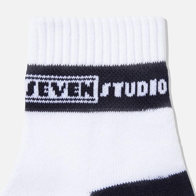 GU(ジーユー)の新品！STUDIO SEVEN GU Socks White メンズのレッグウェア(ソックス)の商品写真