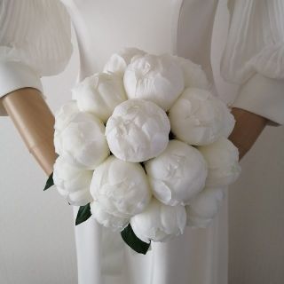 芍薬の蕾のブーケの通販 by Bouquet Design Works's shop|ラクマ