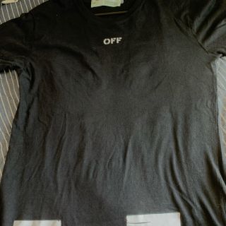 オフホワイト(OFF-WHITE)のOFF-WHITE オフホワ Tシャツ 最終値下げ。(Tシャツ/カットソー(半袖/袖なし))