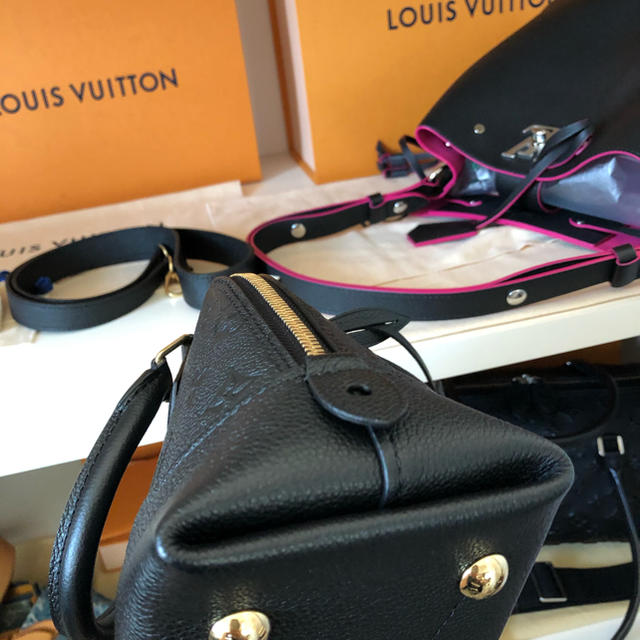 LOUIS VUITTON(ルイヴィトン)のヴィトン ネオアルマ盆SALE レディースのバッグ(ショルダーバッグ)の商品写真