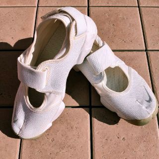 ナイキ(NIKE)のNIKE AIR RIFT ナイキ エアリフト 28cm 完売モデル 夏フェス(スニーカー)