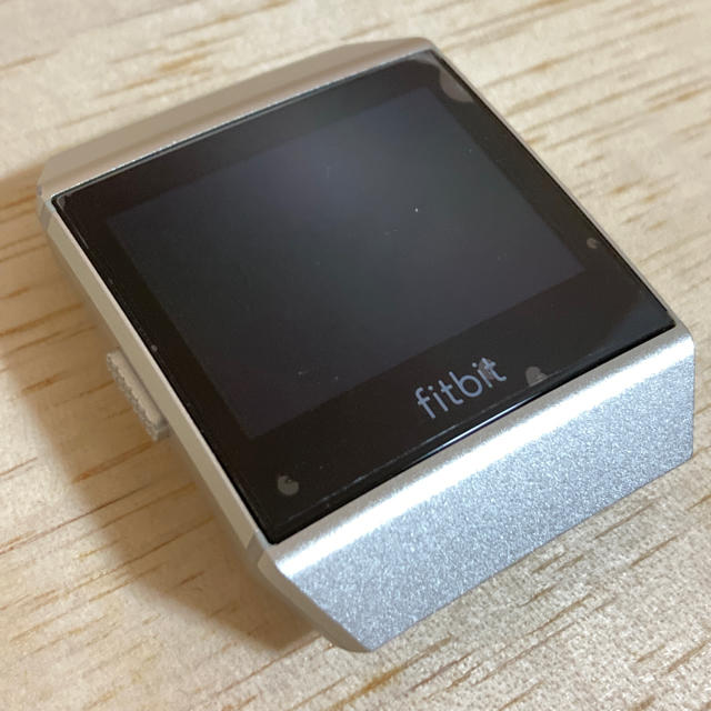 Fitbit ionic スマートウォッチ　Pebble ペブル メンズの時計(腕時計(デジタル))の商品写真