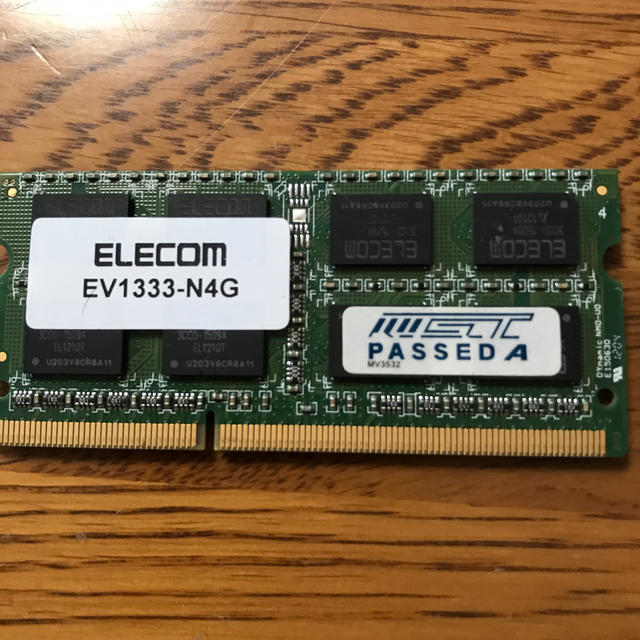 ELECOM(エレコム)のPC3-10600S　1333 DDR3 4GB ELECOM スマホ/家電/カメラのPC/タブレット(PCパーツ)の商品写真