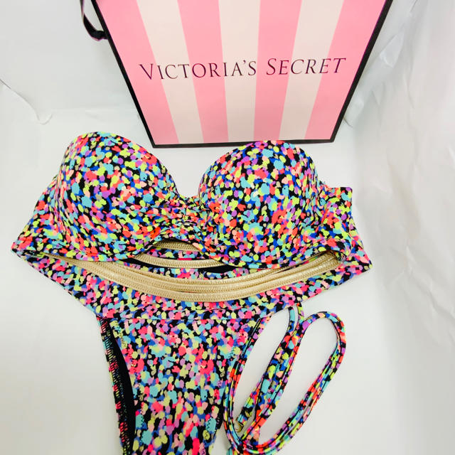 Victoria's Secret(ヴィクトリアズシークレット)のVictoria’s secret ビキニ上下32B ボトムS レディースの水着/浴衣(水着)の商品写真