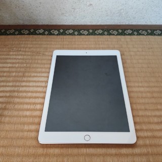 アイパッド(iPad)のiPad（第6世代）(タブレット)