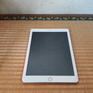 アイパッド(iPad)のiPad（第6世代）(タブレット)