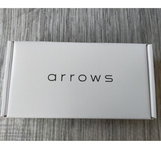 アローズ(arrows)のarrows M05ホワイト(スマートフォン本体)