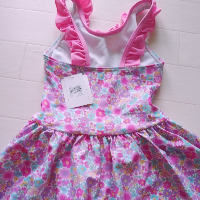 motherways(マザウェイズ)の花柄水着♪110サイズ キッズ/ベビー/マタニティのキッズ服女の子用(90cm~)(水着)の商品写真