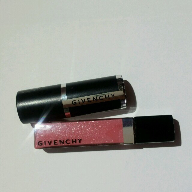 GIVENCHY(ジバンシィ)の【値下げ‼︎】未使用ミニジバンシーリップ＆グロス コスメ/美容のベースメイク/化粧品(口紅)の商品写真