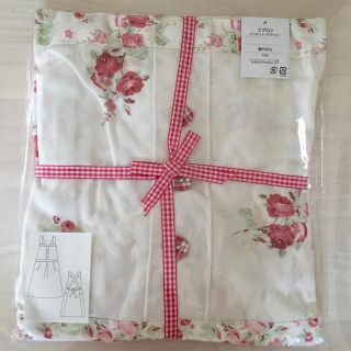 ローラアシュレイ(LAURA ASHLEY)のローラアシュレイ　新品　ハリエット　エプロン(収納/キッチン雑貨)