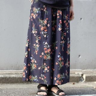 ジャーナルスタンダード(JOURNAL STANDARD)のjournal standard 花柄クロップドワイドパンツ(クロップドパンツ)