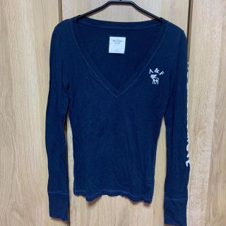 アバクロンビーアンドフィッチ(Abercrombie&Fitch)のアバクロ　ロンT ネイビー(Tシャツ(長袖/七分))