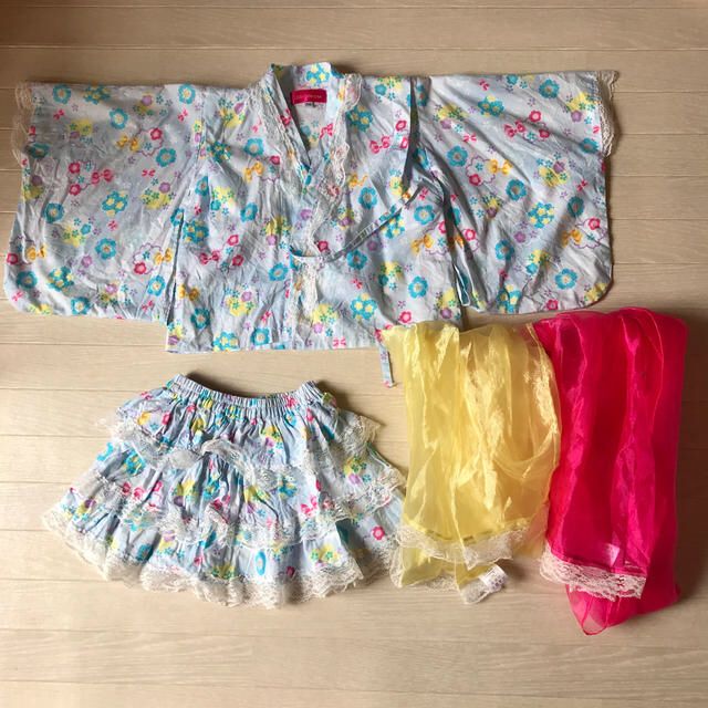 浴衣　110サイズ 女の子 キッズ/ベビー/マタニティのキッズ服女の子用(90cm~)(甚平/浴衣)の商品写真