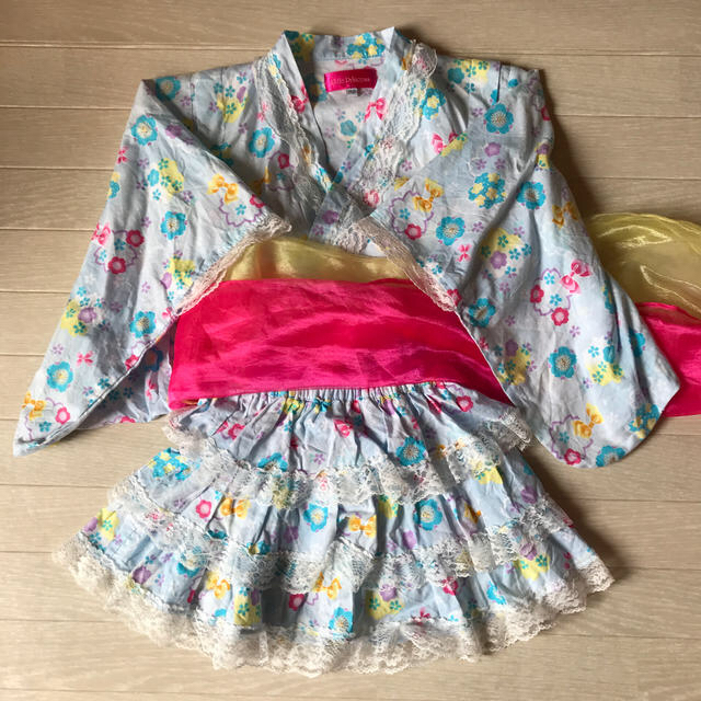 浴衣　110サイズ 女の子 キッズ/ベビー/マタニティのキッズ服女の子用(90cm~)(甚平/浴衣)の商品写真