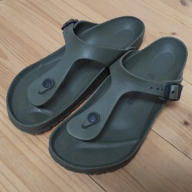 BIRKENSTOCK(ビルケンシュトック)のビルケンシュトック サンダル40（26cm）ギゼ （カーキ） メンズの靴/シューズ(サンダル)の商品写真