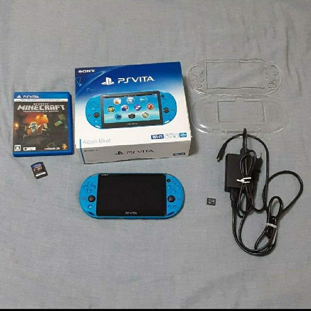 PlayStation(プレイステーション)のPlayStation®Vita（PCH-2000シリーズ） Wi-Fiモデル エンタメ/ホビーのゲームソフト/ゲーム機本体(携帯用ゲーム機本体)の商品写真