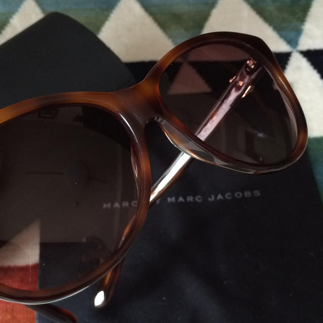 MARC BY MARC JACOBS(マークバイマークジェイコブス)のMarcJacobs サングラス レディースのファッション小物(サングラス/メガネ)の商品写真