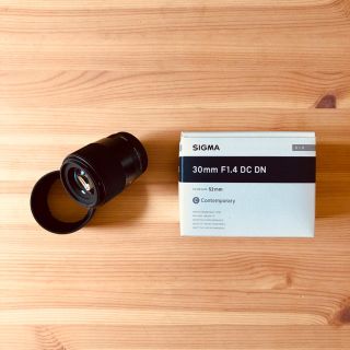 シグマ(SIGMA)の【極美品】付属品完備 SIGMA シグマ 30mm F1.4 DC DN (レンズ(単焦点))