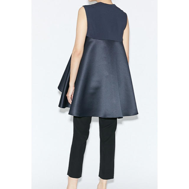 BARNEYS NEW YORK(バーニーズニューヨーク)の完売品 yoko chan No-sleeve A-line Cut-sew。 レディースのトップス(カットソー(半袖/袖なし))の商品写真