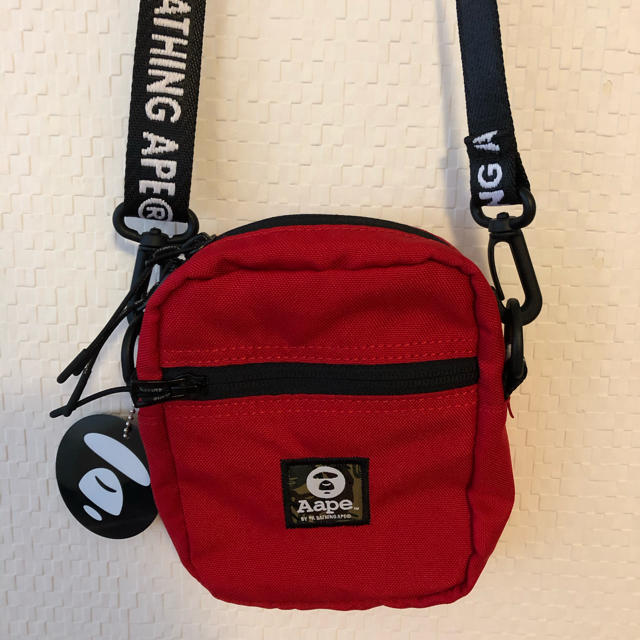 A BATHING APE(アベイシングエイプ)のA apeショルダー メンズのバッグ(ショルダーバッグ)の商品写真