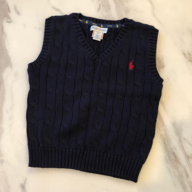 Ralph Lauren(ラルフローレン)のラルフローレン ニットベスト ベスト ベビー 90 キッズ/ベビー/マタニティのキッズ服男の子用(90cm~)(ドレス/フォーマル)の商品写真