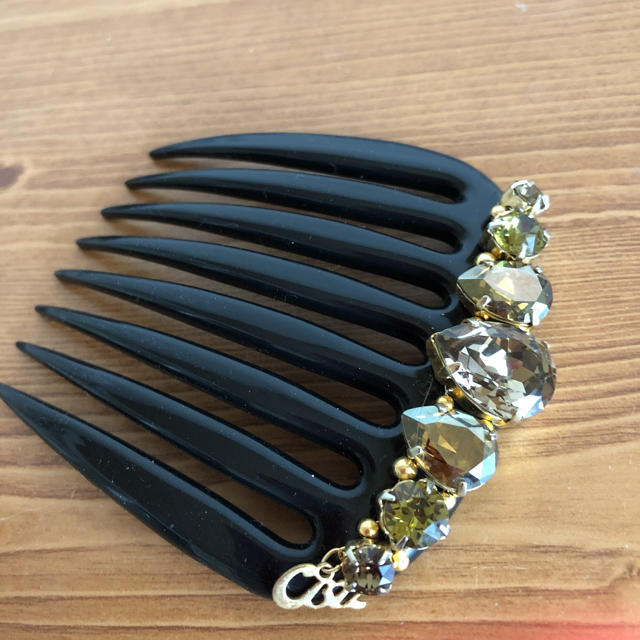 つまみ細工 黒×ゴールド セット ヘアアクセサリー つまみ細工 黒×ゴールド セット ヘアアクセサリー