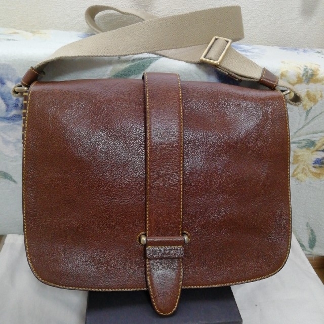 BALLY,　ショルダーバッグ美品,　(イタリア製品)