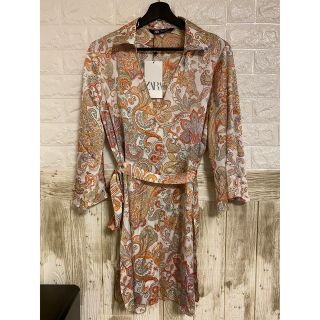 ザラ(ZARA)の新品　ZARA 2020ss   ペイズリー柄　プリント柄フルイドワンピース(ひざ丈ワンピース)