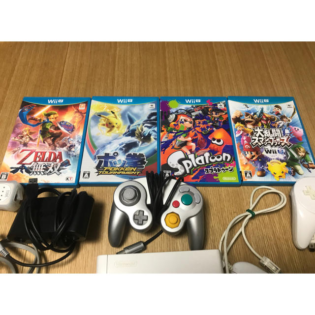 家庭用ゲーム機本体 Wii U 本体 周辺機器 ゲームソフト5つ 国内正規