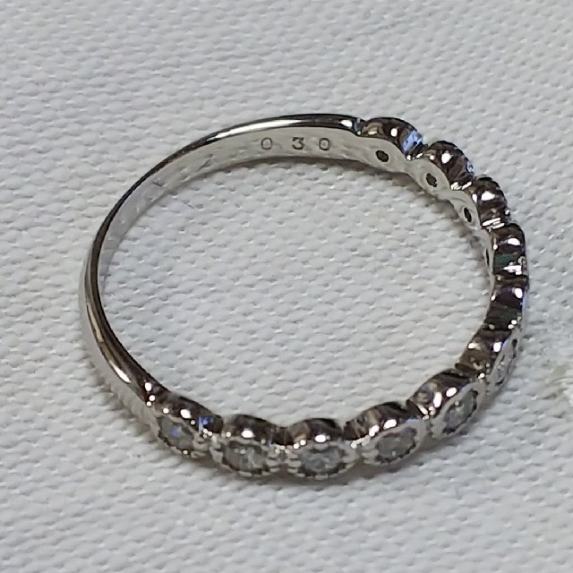 Pt ハーフエタニティ0.30ct 指輪 レディースのアクセサリー(リング(指輪))の商品写真