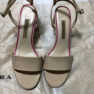 ザラ(ZARA)のZARA サンダル(サンダル)