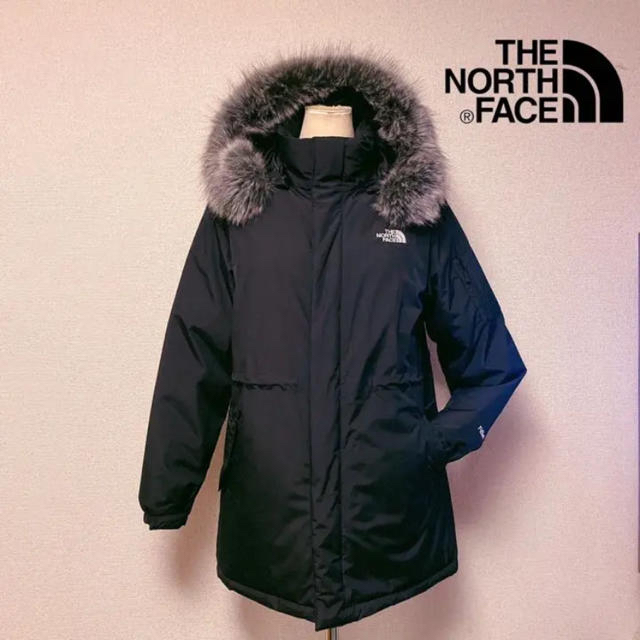 THE NORTH FACE(ザノースフェイス)の美品 ザノースフェイス コート 中綿 ロゴ ダウン 黒 人気 レディースのジャケット/アウター(ロングコート)の商品写真