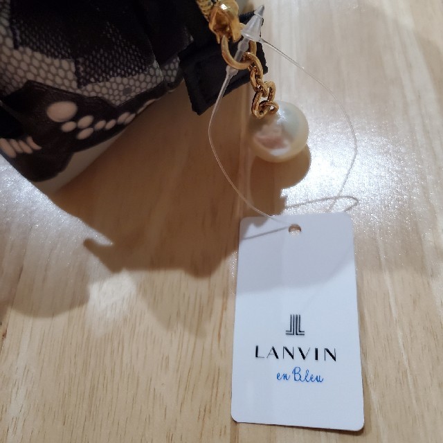 LANVIN en Bleu(ランバンオンブルー)のLANVINポーチ レディースのファッション小物(ポーチ)の商品写真