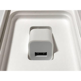 アップル(Apple)の【新品】Apple　5W USB電源アダプタ　充電器　純正 iPhone 付属品(変圧器/アダプター)