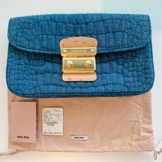 ミュウミュウ(miumiu)の<美品> miumiu クラッチバッグ(クラッチバッグ)