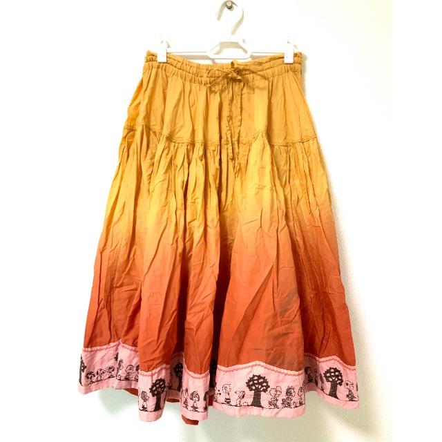 as know as de base(アズノゥアズドゥバズ)のスヌーピーコラボリバーシブルスカート レディースのスカート(ロングスカート)の商品写真